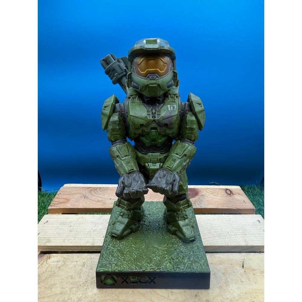 Halo Infinite Master Chief Cable Controller/Phone Holder by Exquisite
